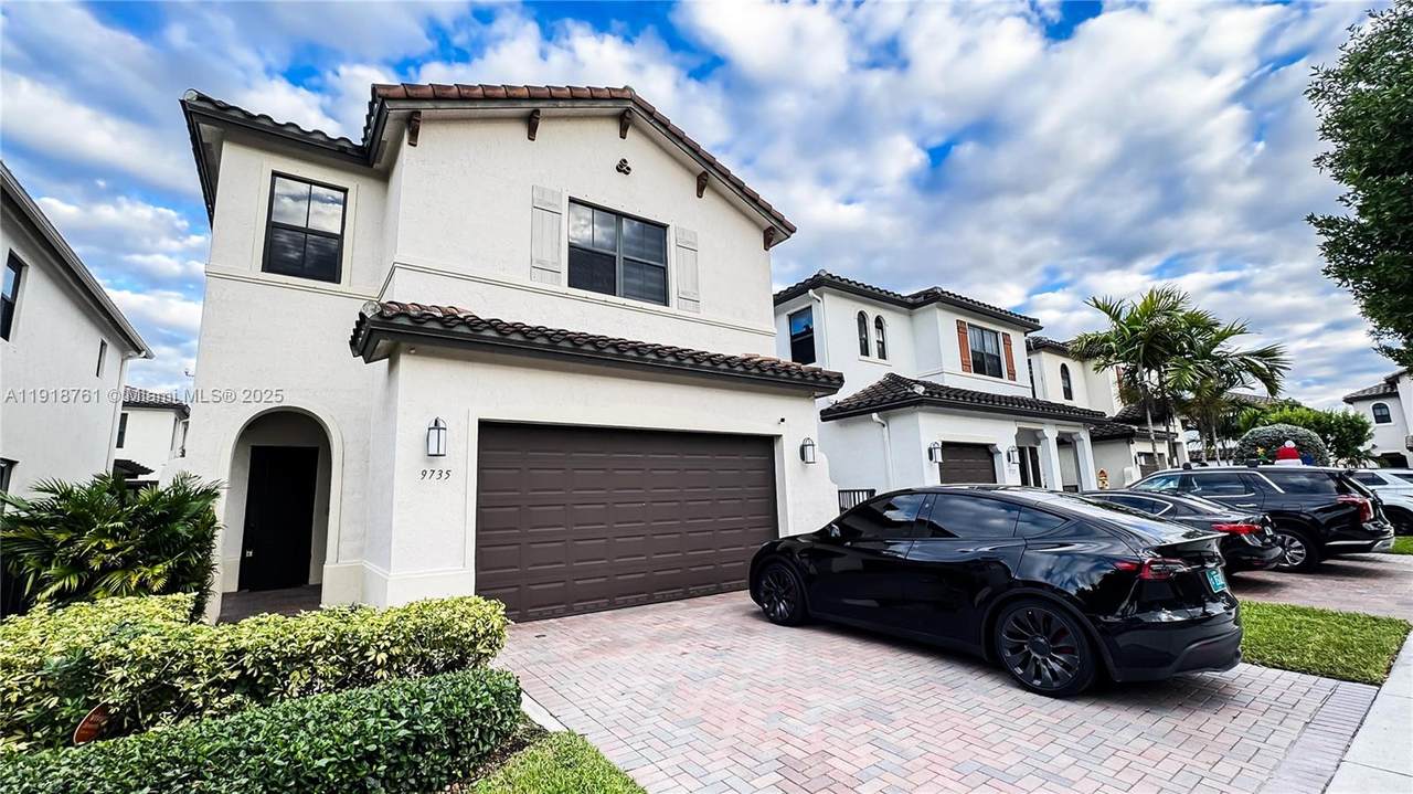 9735 34th Ct - Photo 1