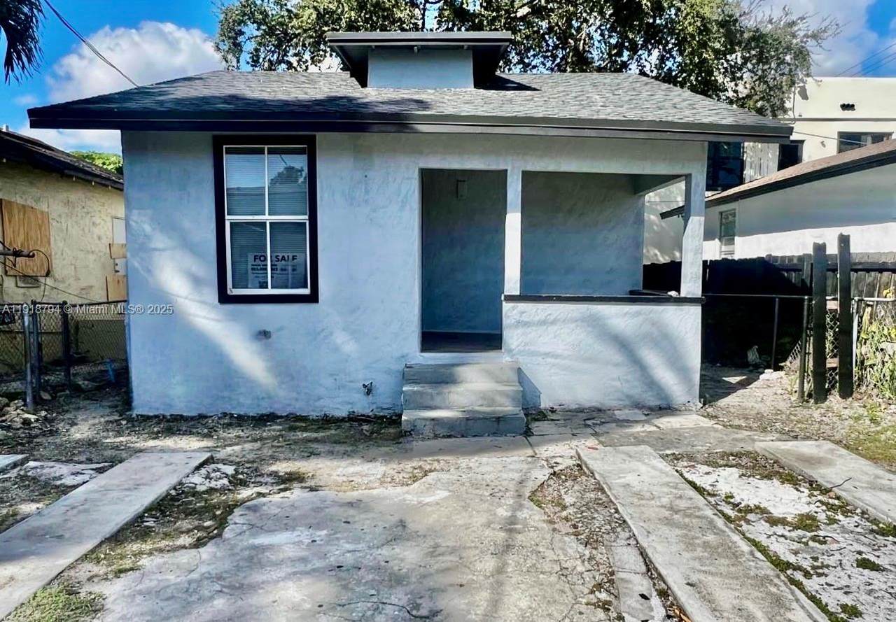 1800 3rd St  Unit B - Photo 1