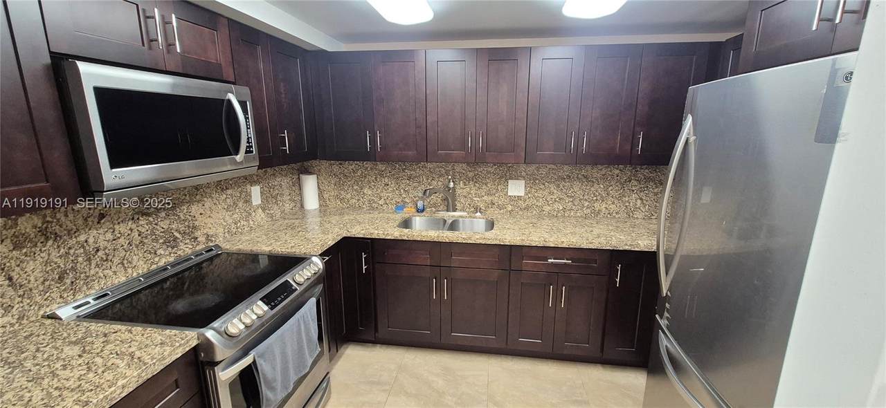 14401 Kendall Dr - Photo 1