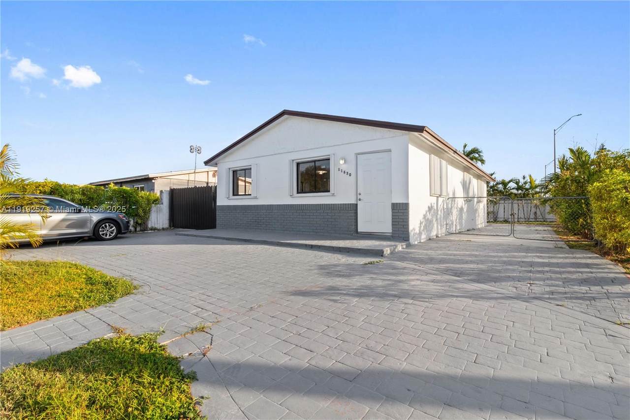 11630 178th Ter - Photo 1