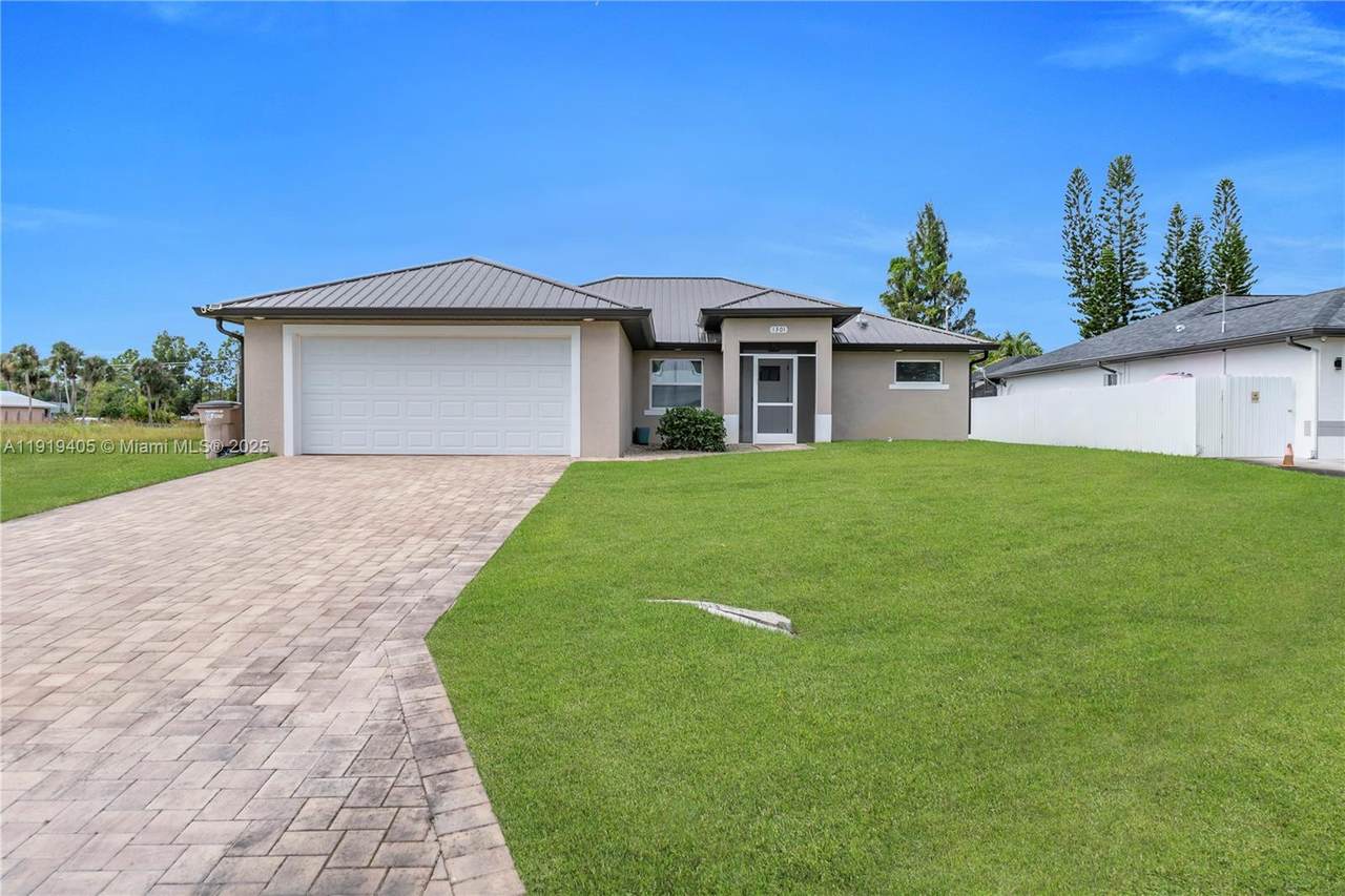 1301 Dorothy Ave N - Photo 1