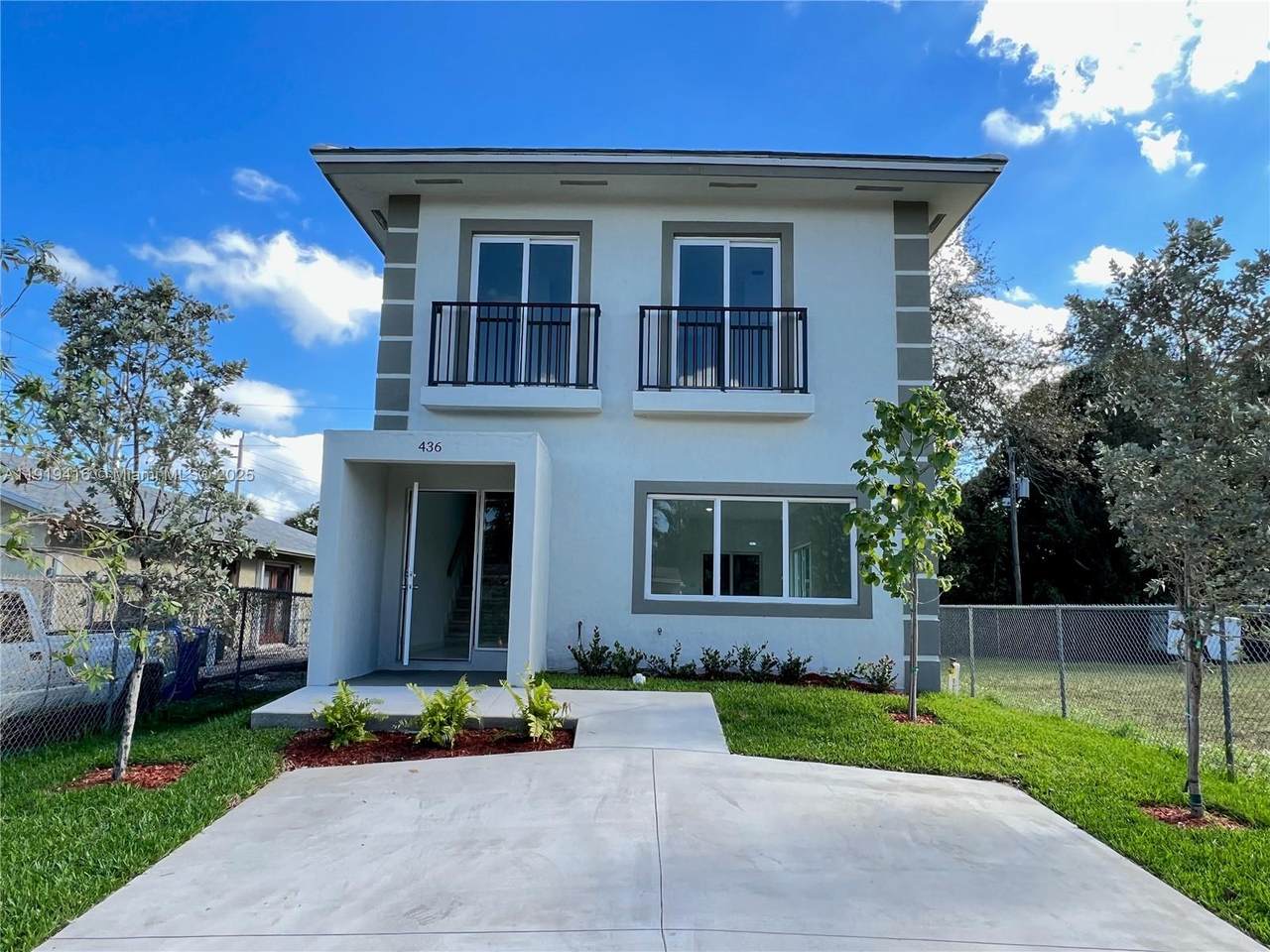 436 14th Way - Photo 1