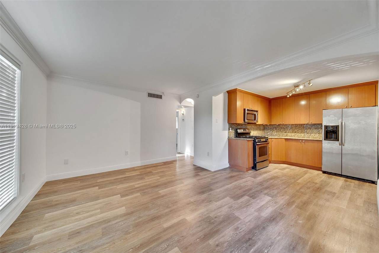 3245 Virginia St - Photo 1