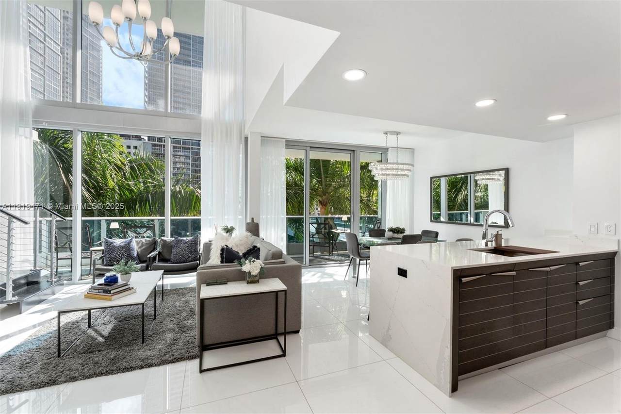 200 Biscayne Boulevard Way - Photo 1