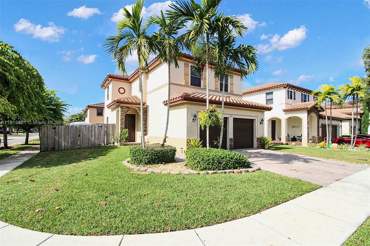 732 35th Ave - Photo 1