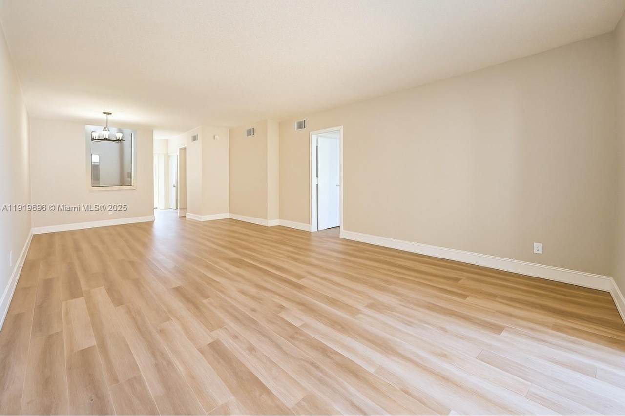 333 17th Ct - Photo 1