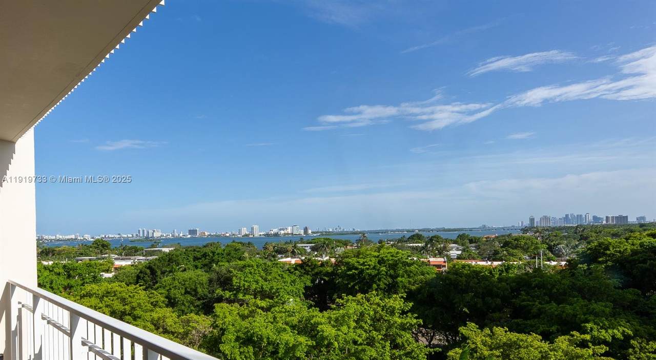 1000 Quayside Ter - Photo 1