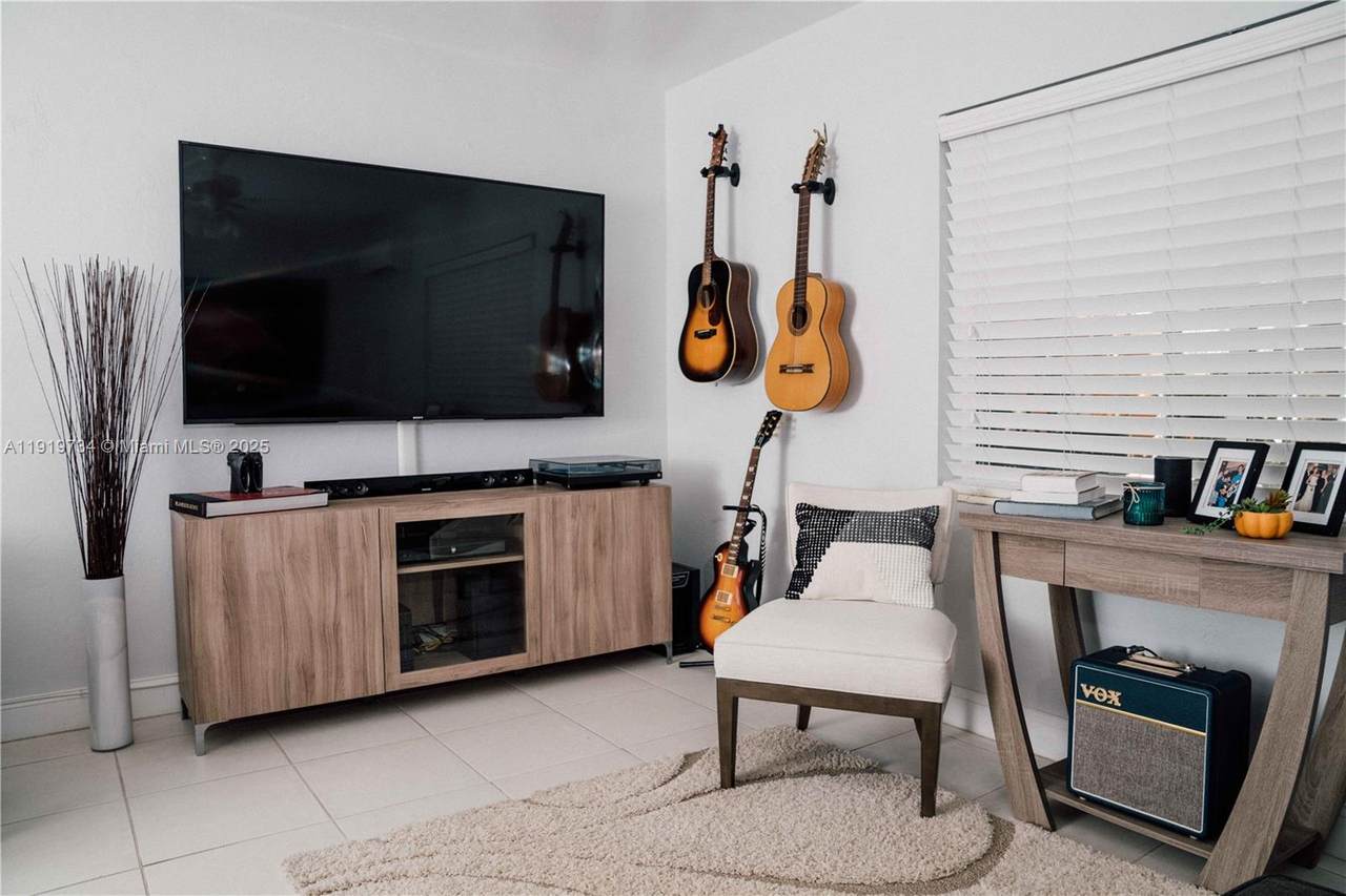 7901 64th Ave - Photo 1