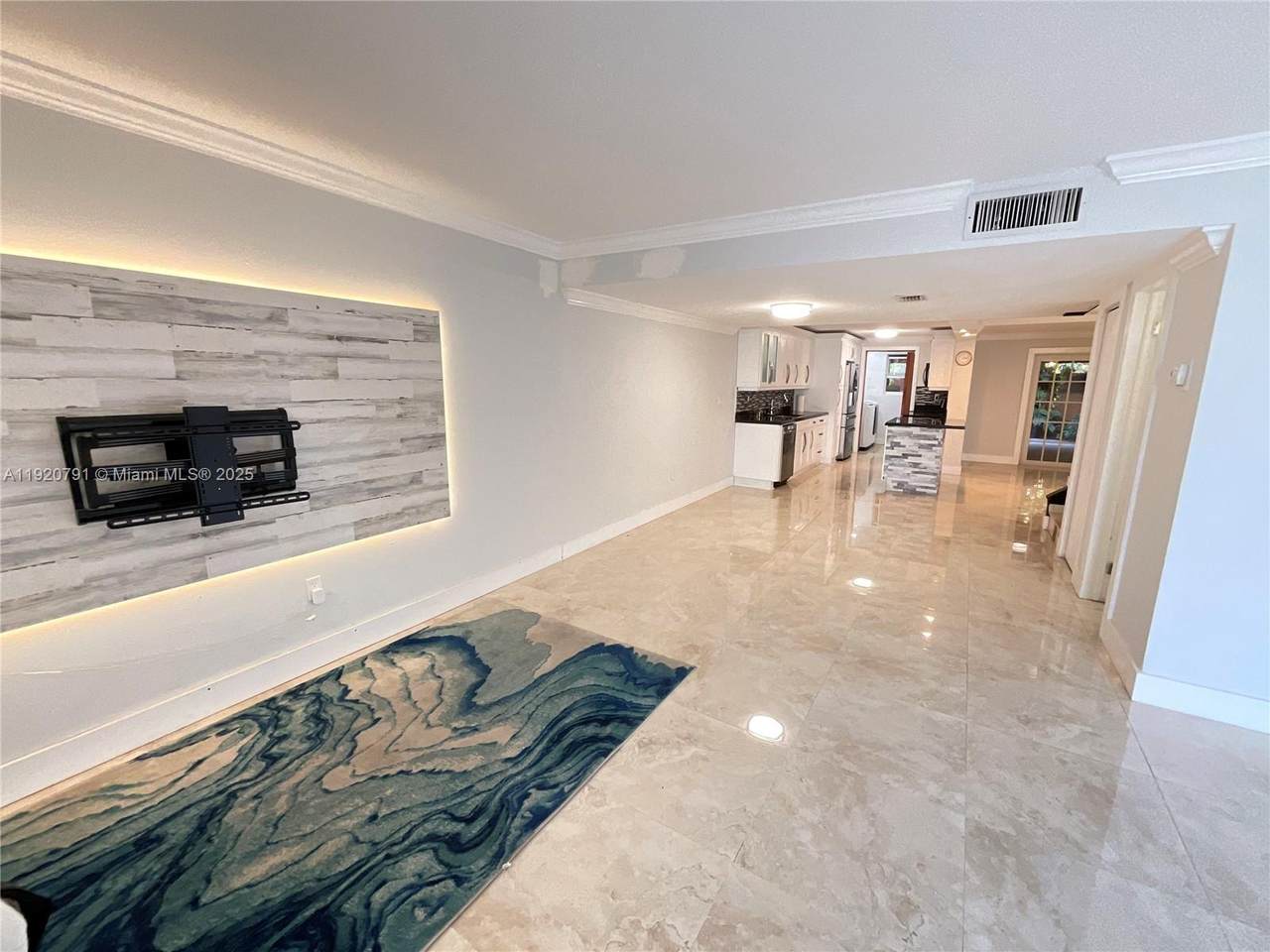 936 79th Pl - Photo 1