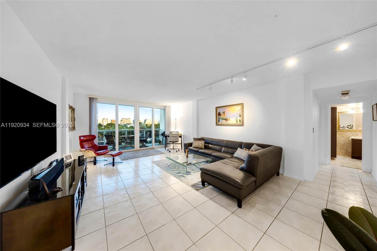 https://bt-photos.global.ssl.fastly.net/miami/1280_boomver_1_A11920934-2.jpg