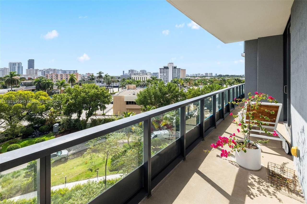 101 Diplomat Pkwy - Photo 1