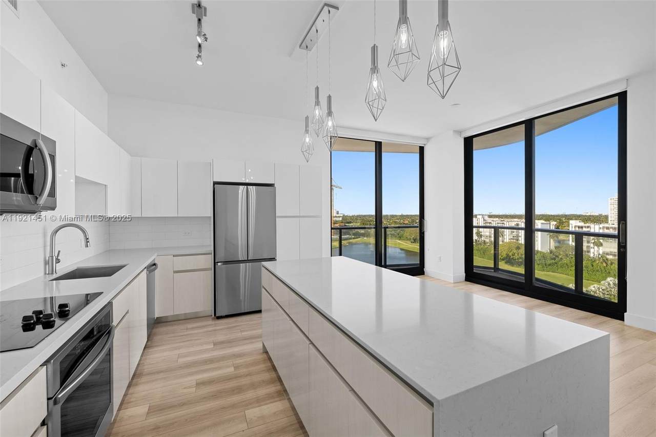 101 Diplomat Pkwy - Photo 1