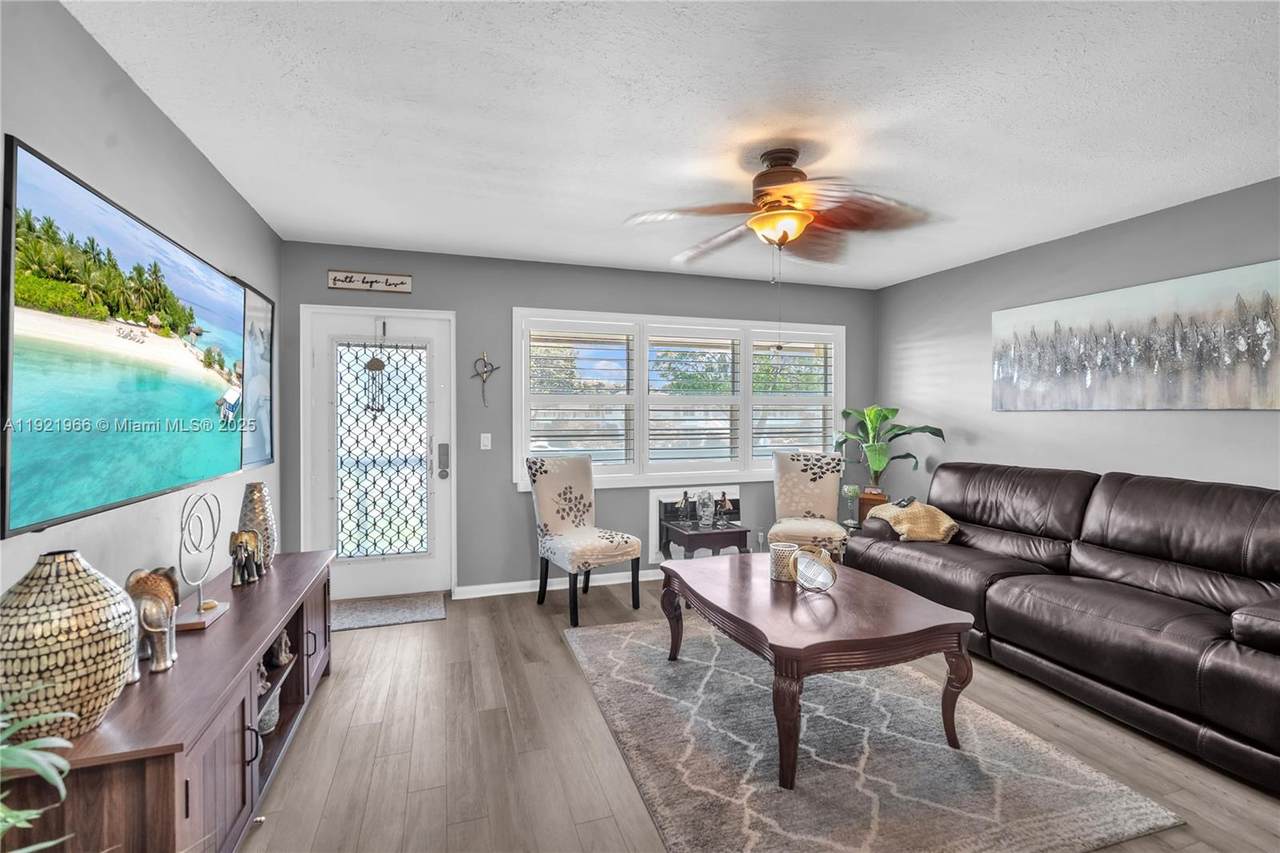 244 Durham F - Photo 1