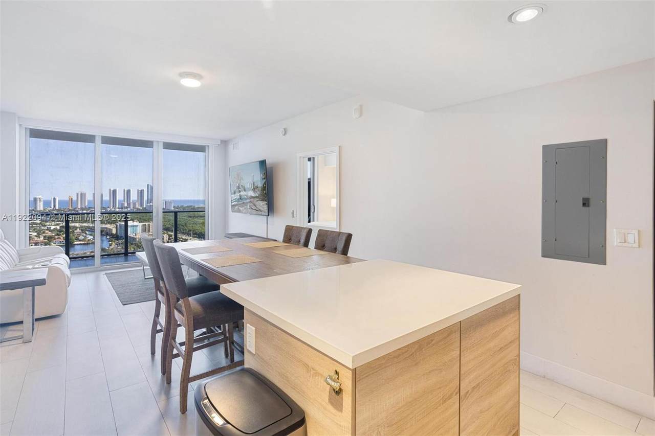 16385 Biscayne Blvd - Photo 1