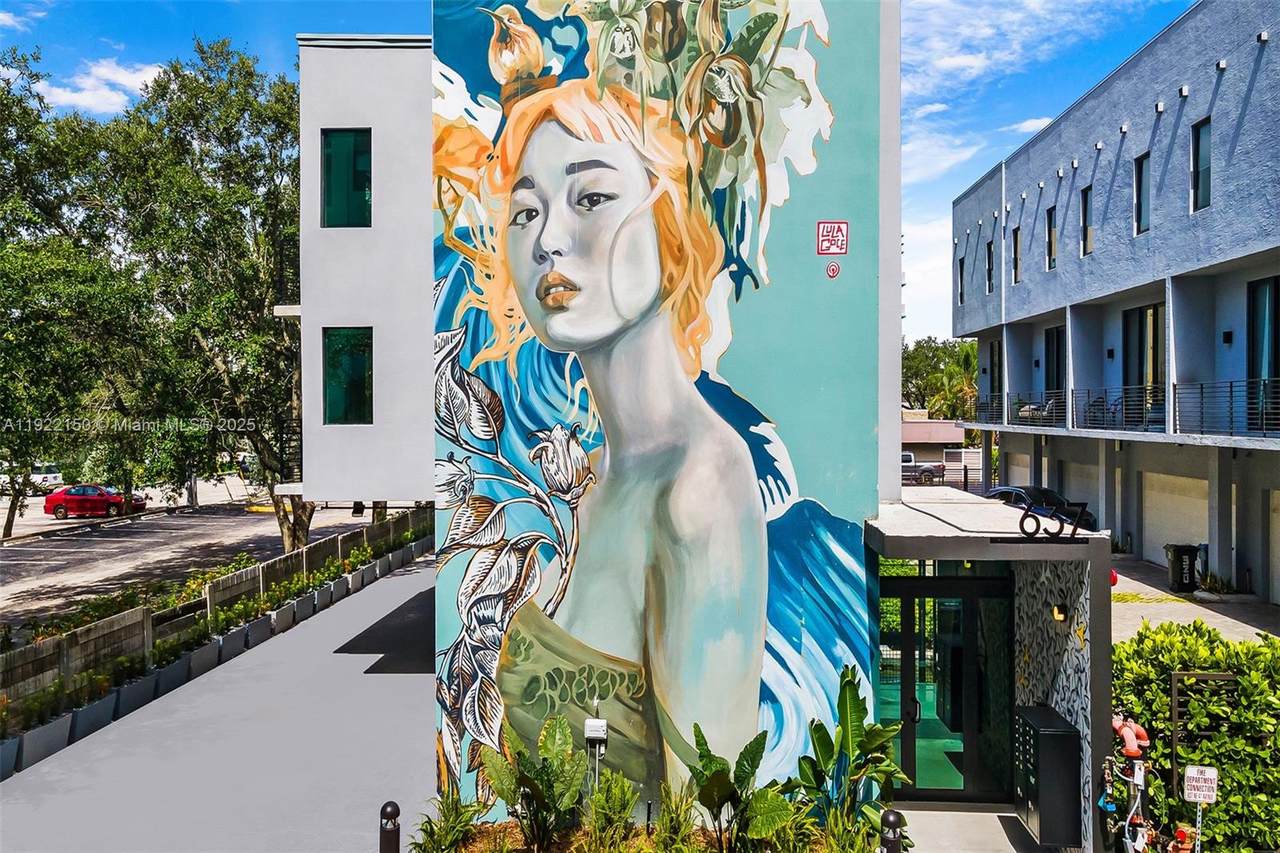 637 4th Ave - Photo 1