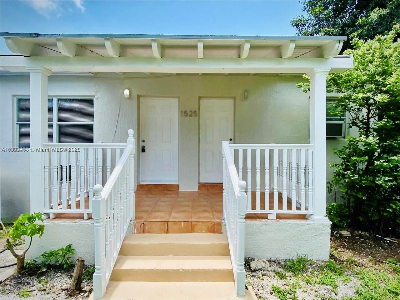 1523 110th Ter - Photo 1