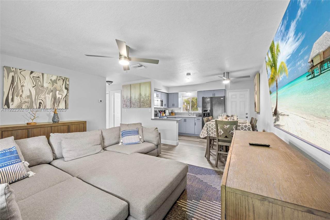 1208 5th Ave - Photo 1