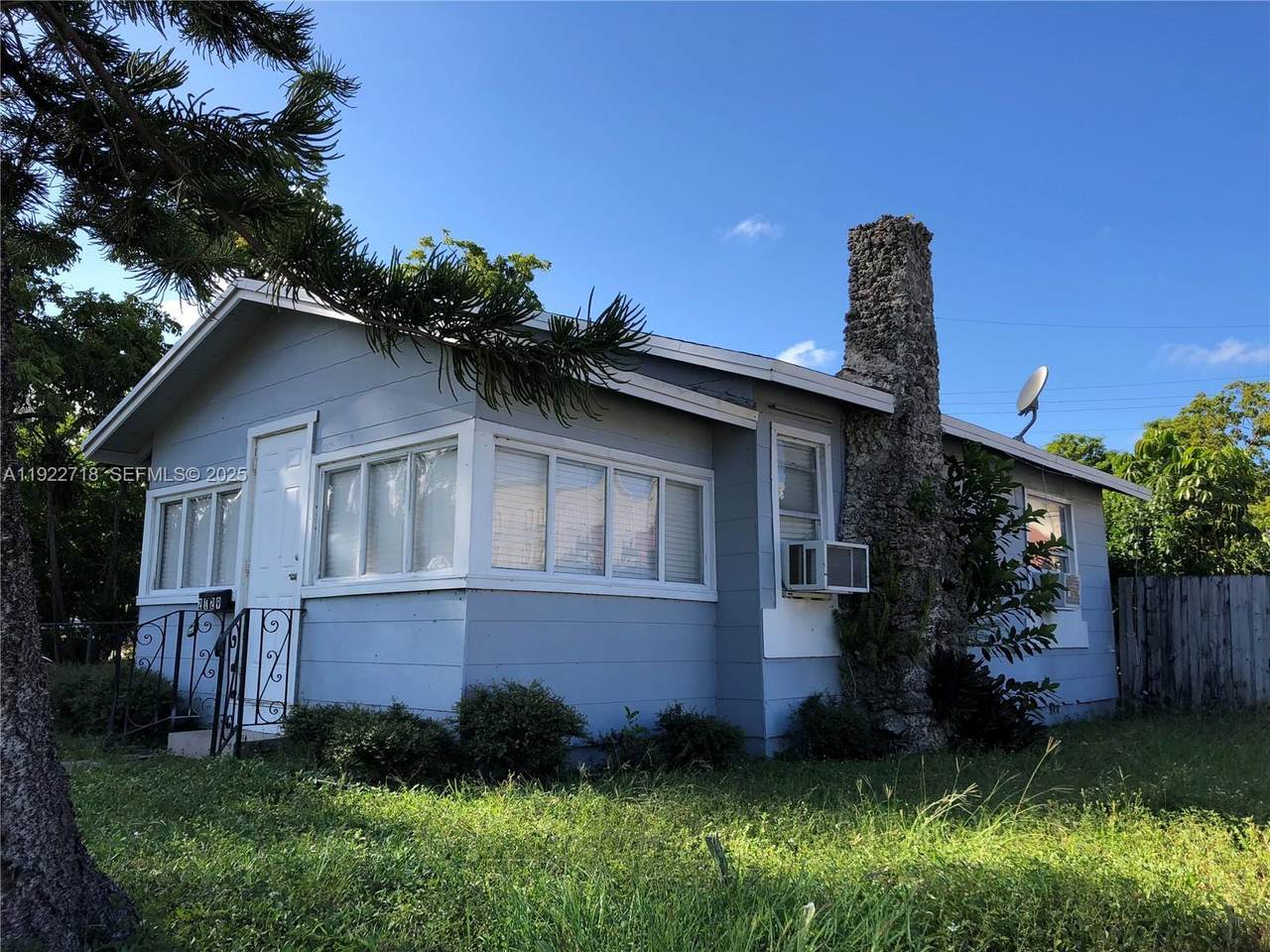 2129 Taylor St - Photo 1