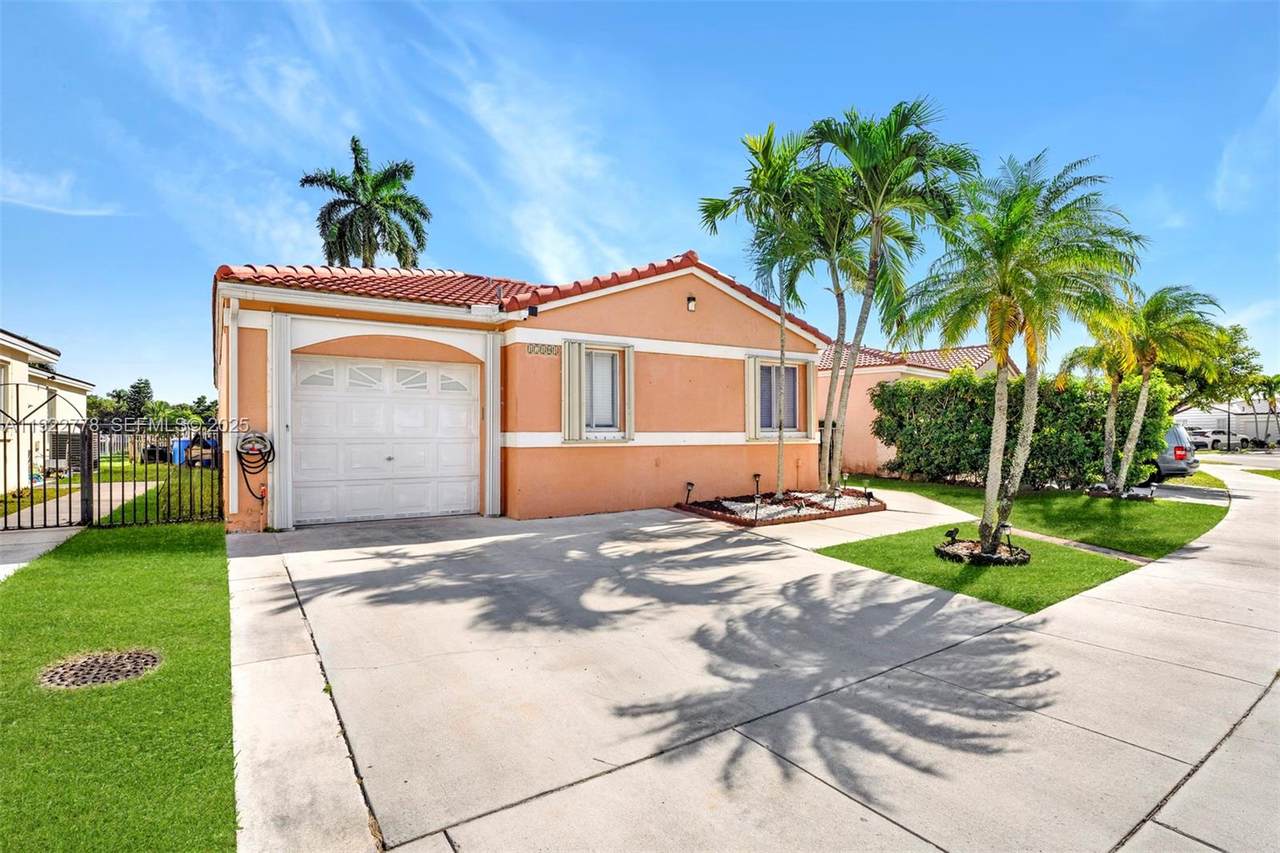 17101 142nd Pl - Photo 1