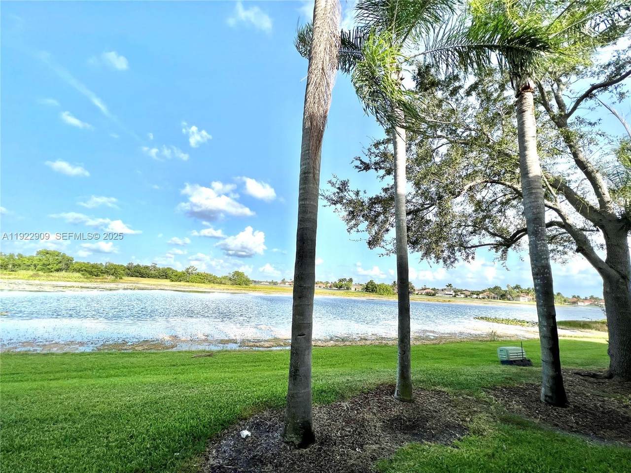 1816 Salerno Cir - Photo 1