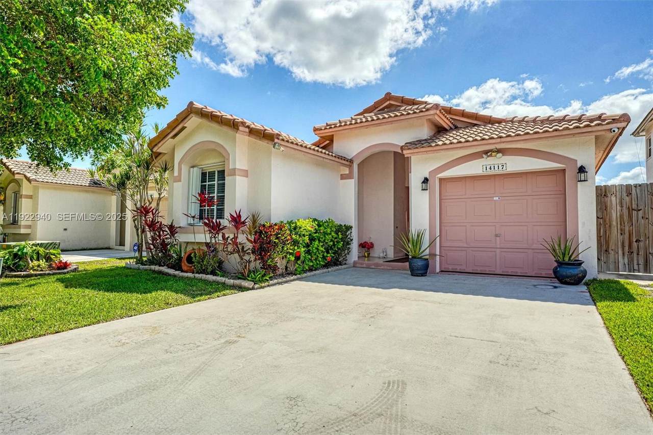 14117 149th Ave - Photo 1