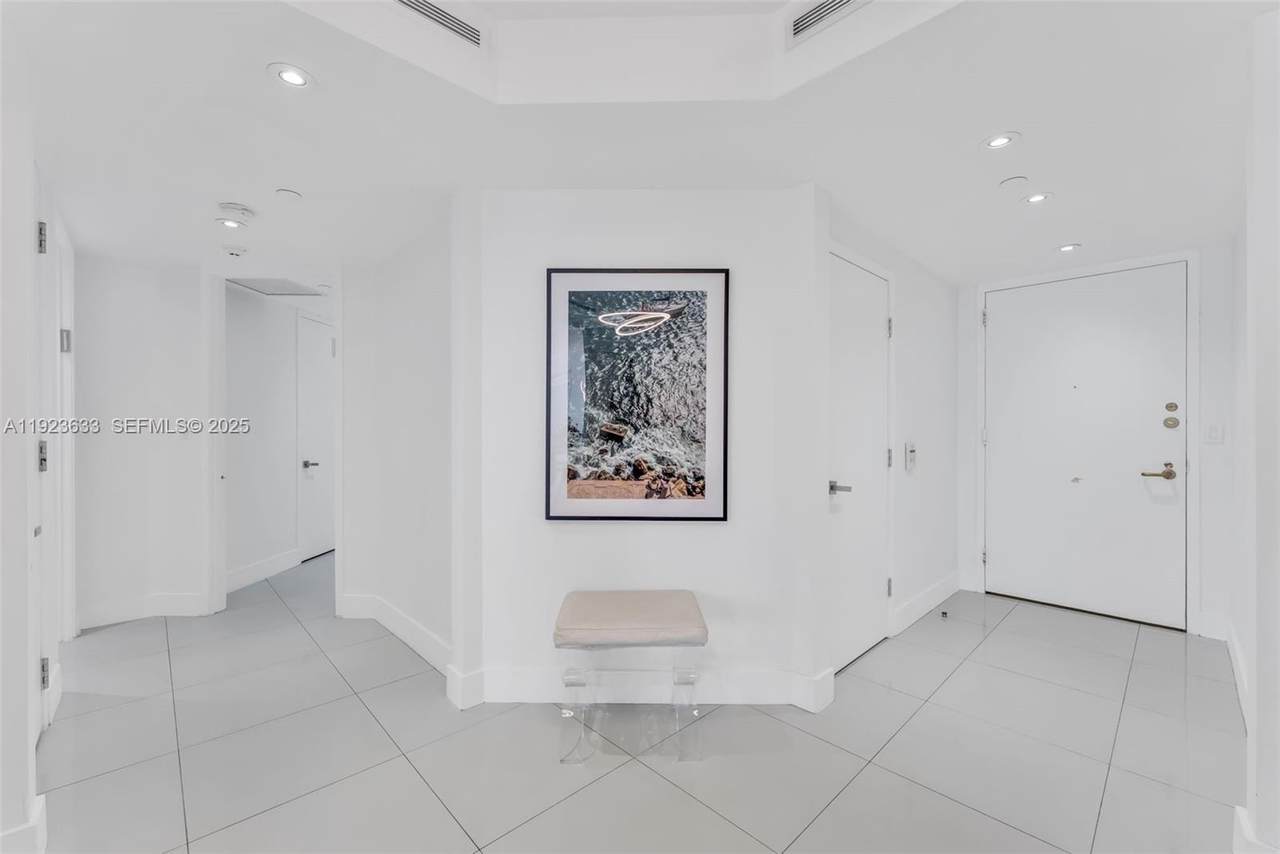 19500 Turnberry Way - Photo 1