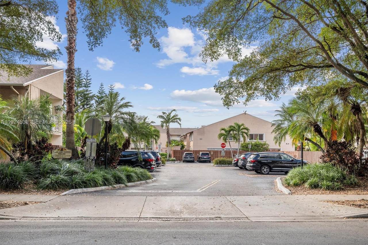 8450 154th Cir Ct - Photo 1