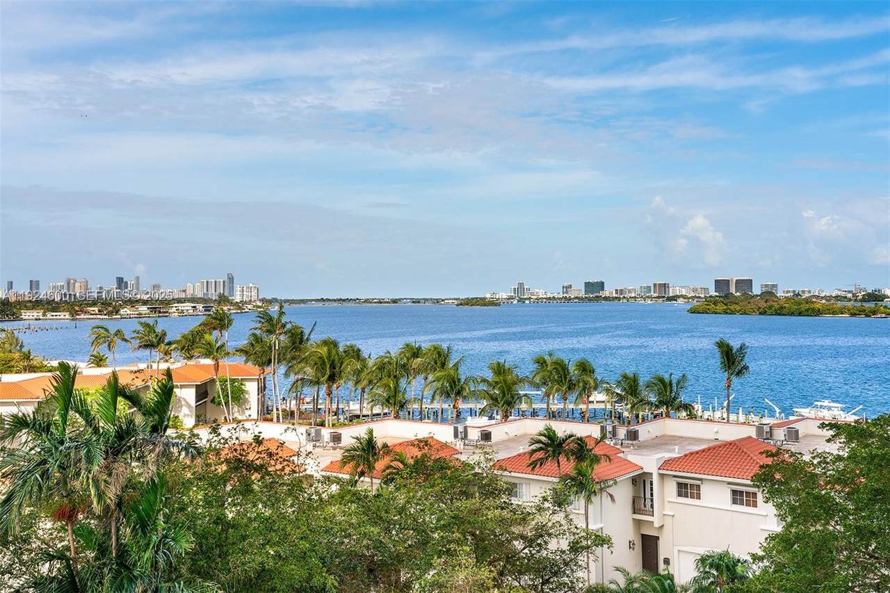 4000 Towerside Ter - Photo 1