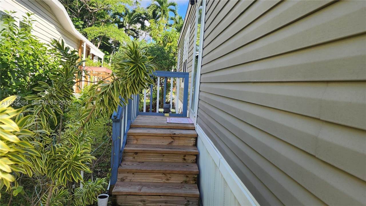 822 Heather Lane - Photo 1