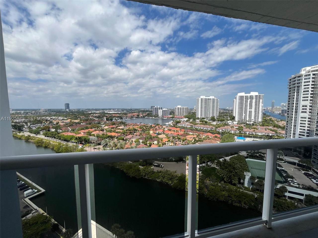 https://bt-photos.global.ssl.fastly.net/miami/1280_boomver_1_A11925848-2.jpg