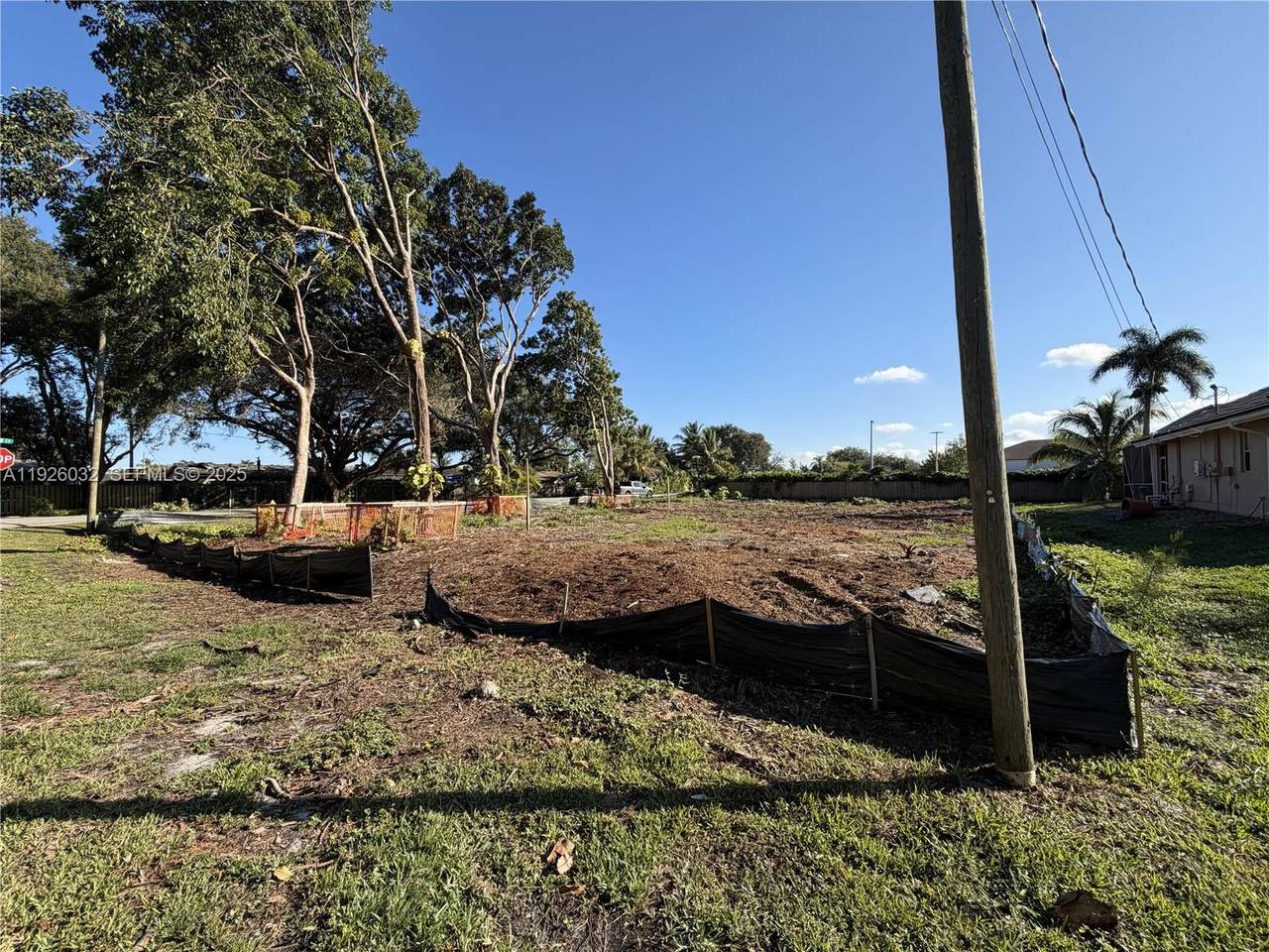 2830 118th Ave - Photo 1