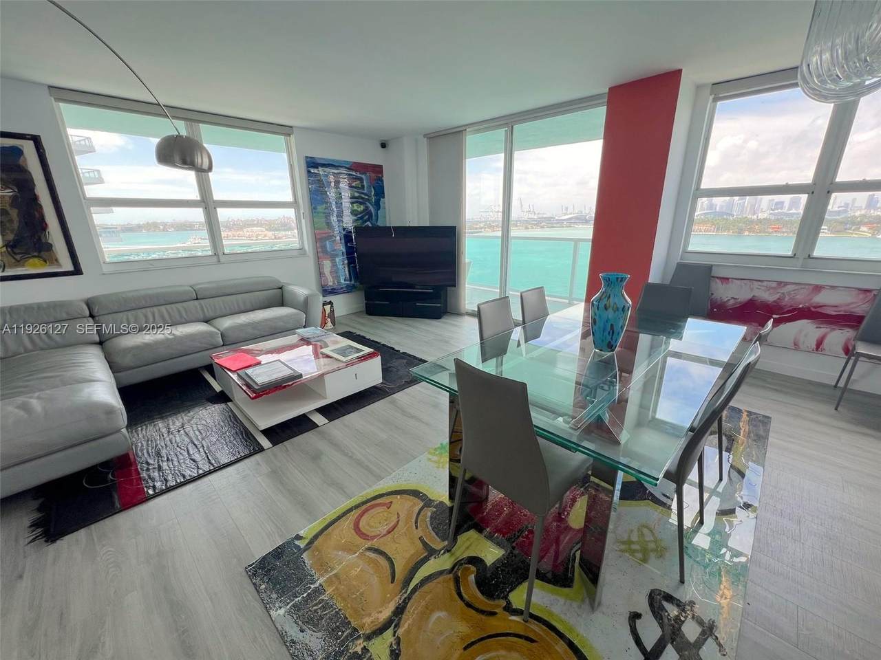 650 West Ave - Photo 1