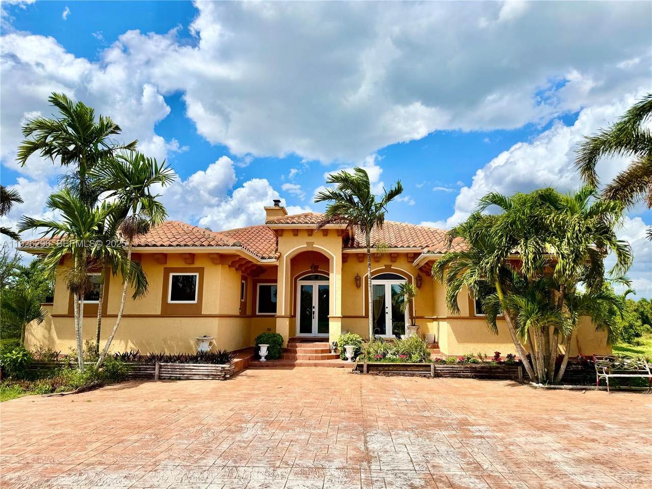 20401 184th St - Photo 1