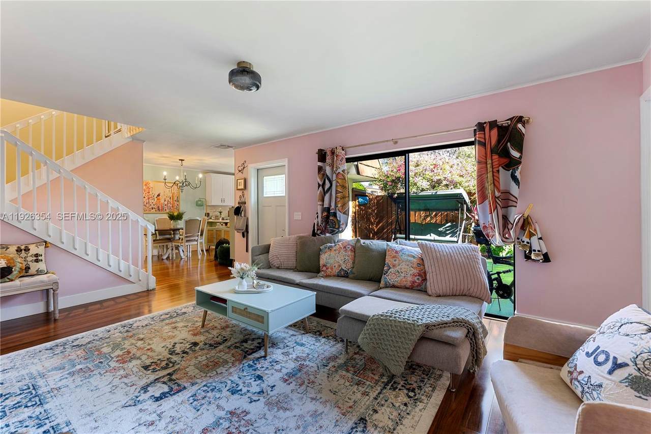 9118 20th Ct - Photo 1