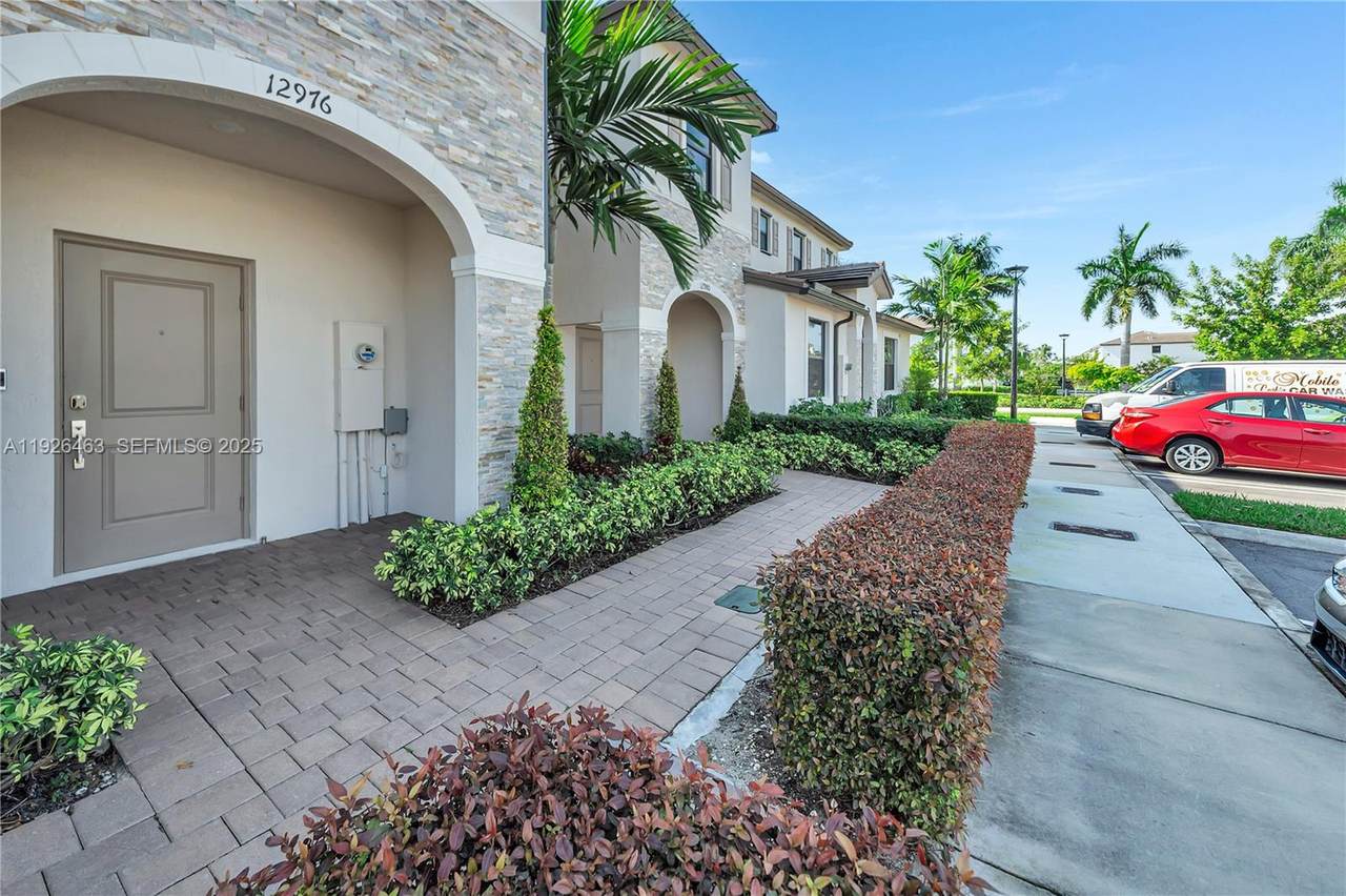 https://bt-photos.global.ssl.fastly.net/miami/1280_boomver_1_A11926463-2.jpg