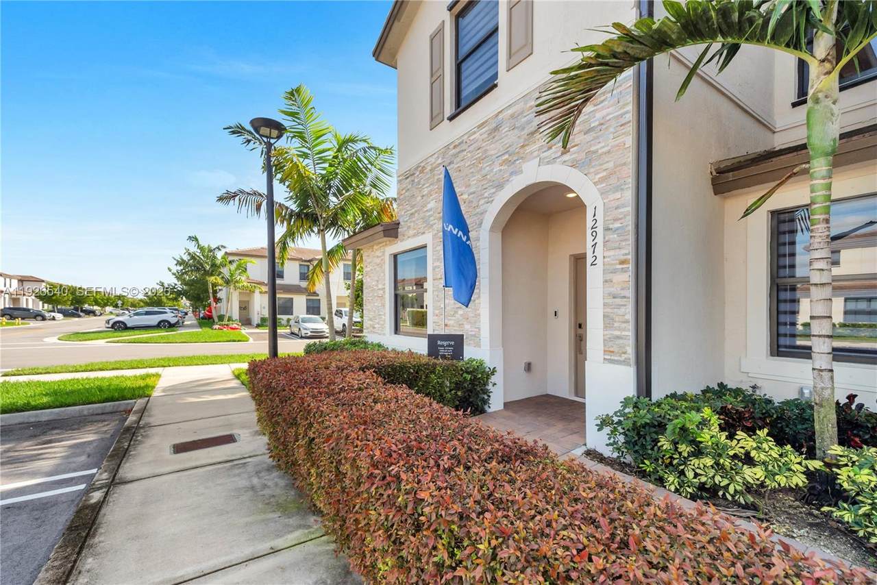 12972 233rd Ter - Photo 1