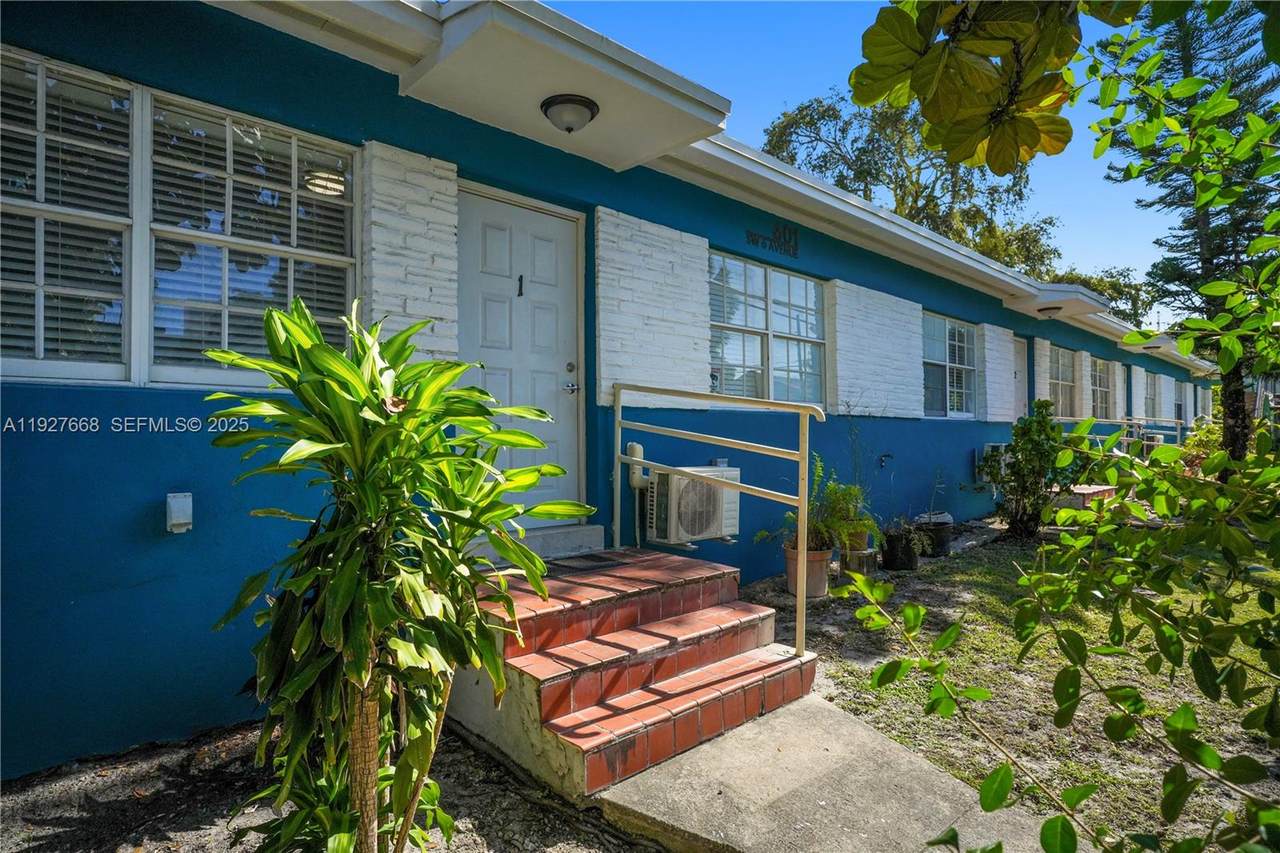 601 6th Ave - Photo 1