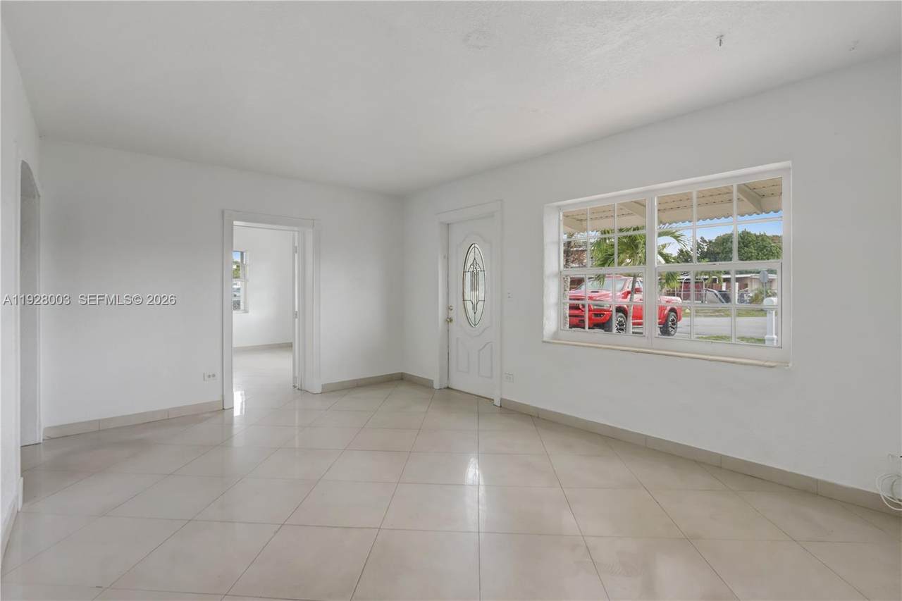 https://bt-photos.global.ssl.fastly.net/miami/1280_boomver_1_A11928003-2.jpg