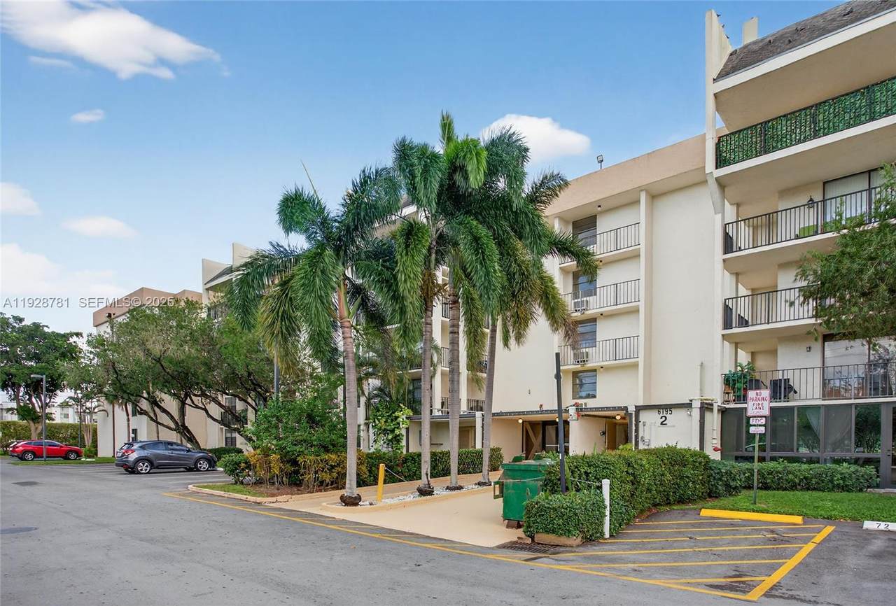 6195 Rock Island Rd - Photo 1