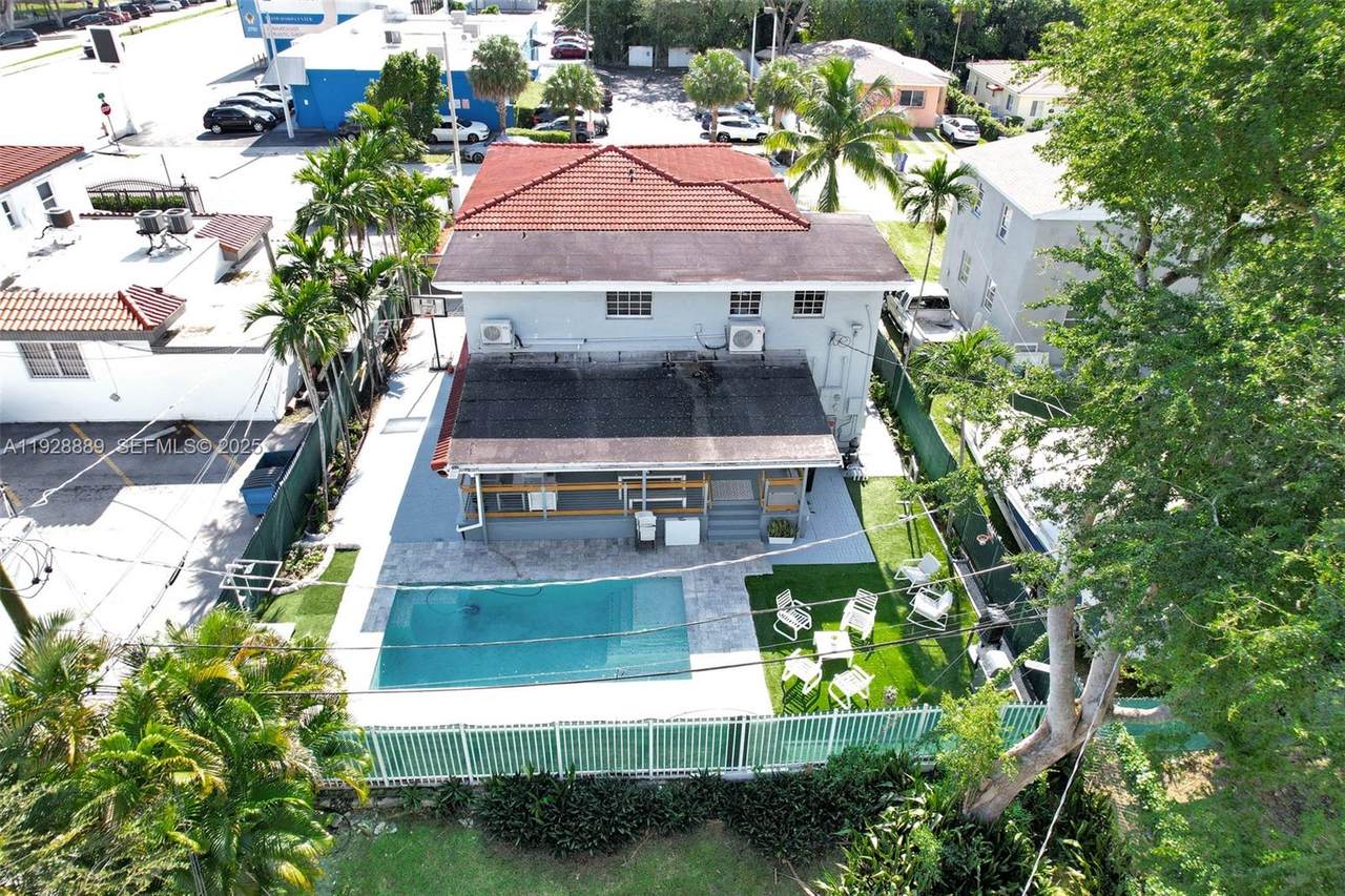https://bt-photos.global.ssl.fastly.net/miami/1280_boomver_1_A11928889-2.jpg