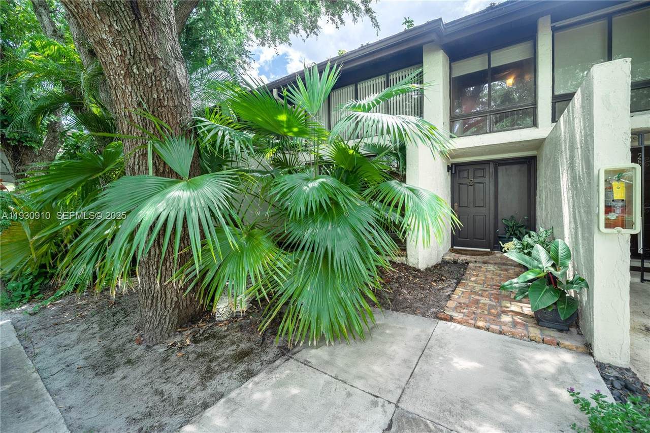 19212 25th Ave - Photo 1
