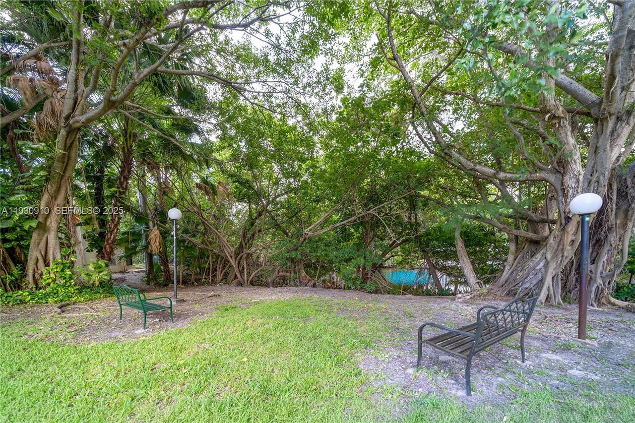 https://bt-photos.global.ssl.fastly.net/miami/1280_boomver_1_A11930910-2.jpg