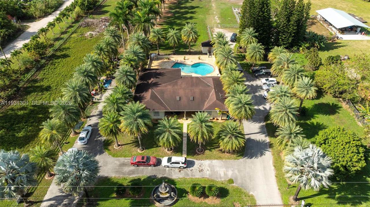https://bt-photos.global.ssl.fastly.net/miami/1280_boomver_1_A11931301-2.jpg