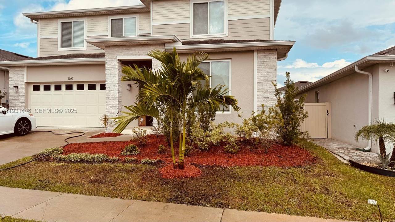 1107 Sugarwood Street - Photo 1