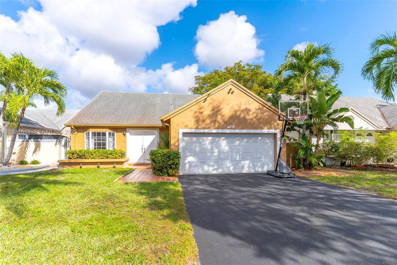 14717 110th Ter - Photo 1