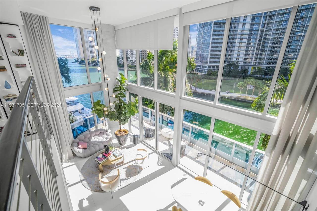 200 Biscayne Boulevard Way - Photo 1