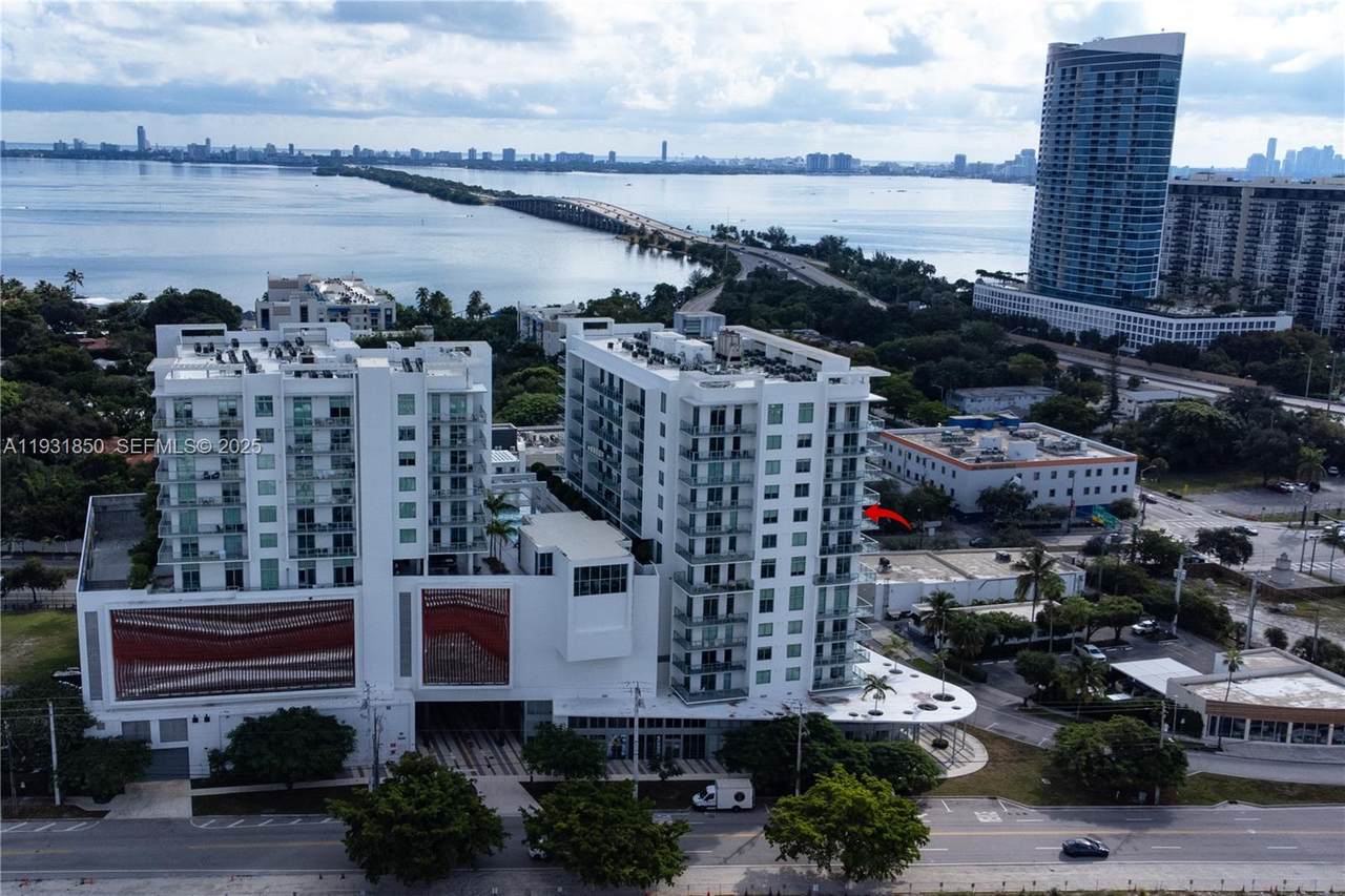 3900 Biscayne Blvd - Photo 1