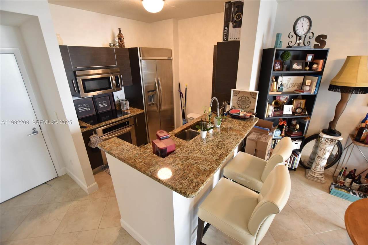 550 Okeechobee Blvd - Photo 1