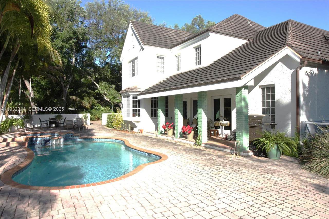 6750 Granada Blvd - Photo 1