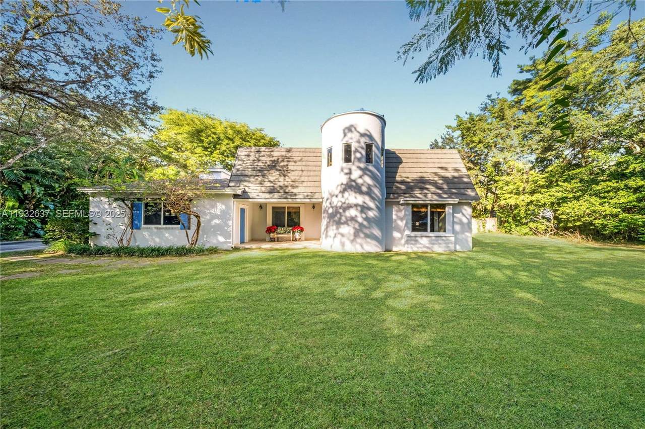 10900 90th Ave - Photo 1